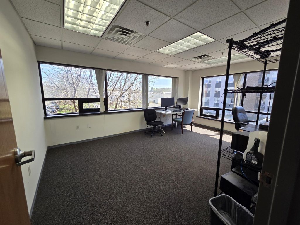 Ste 3000 Corner Office